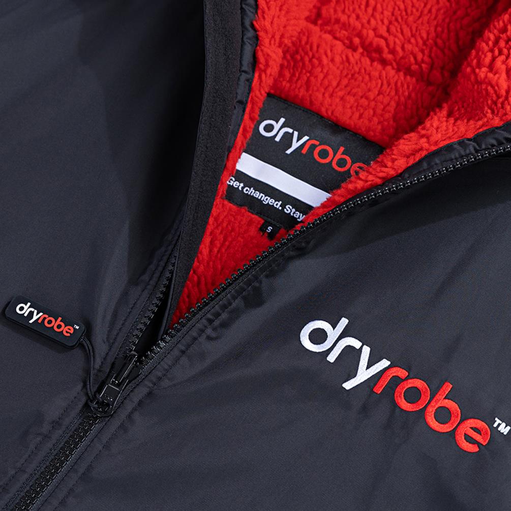 dryrobe Advance Long Sleeve Changing Robe - Black / Red Extra Image 4
